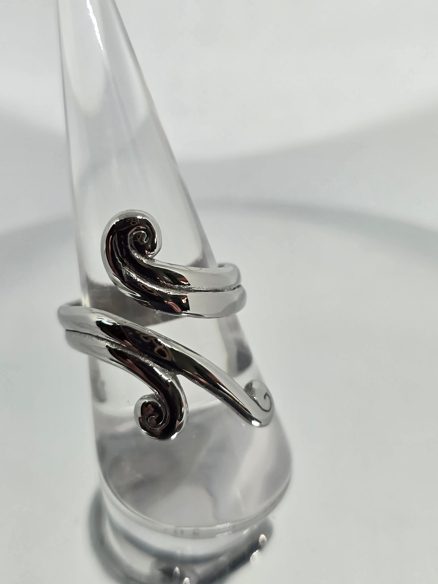 Silver curls ring - By Bianci