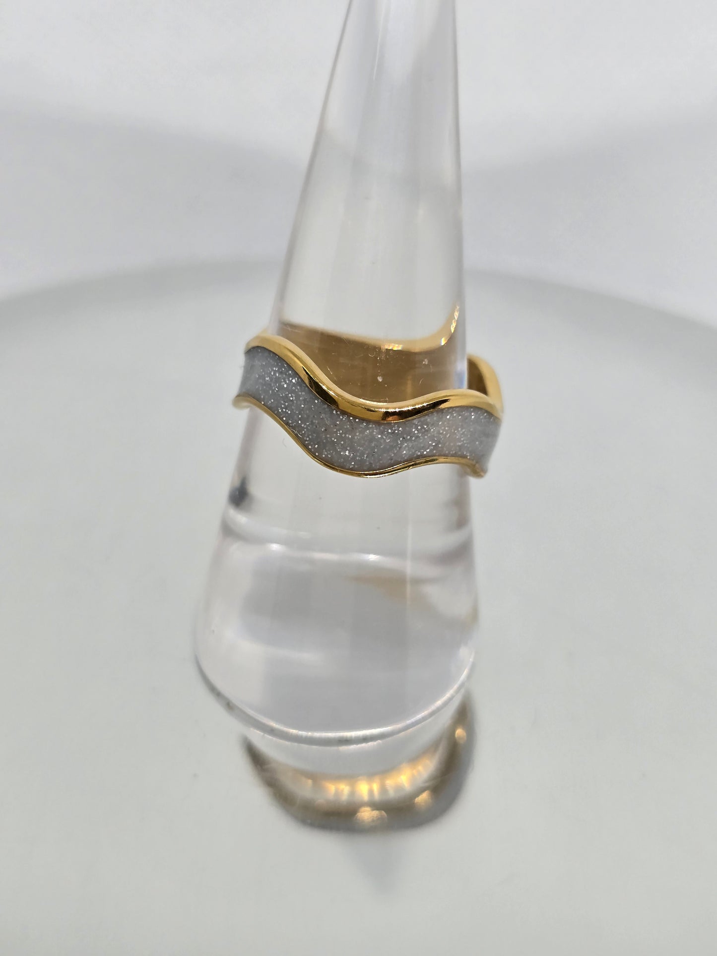 White glittery gold waves ring - By Bianci