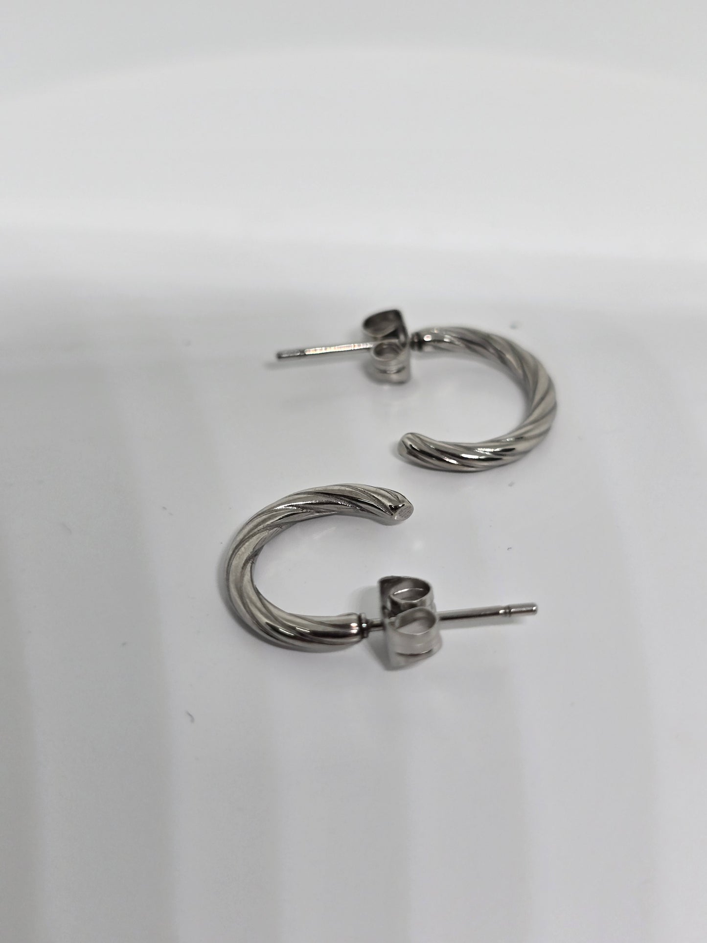 Half circle silver earrings - By Bianci
