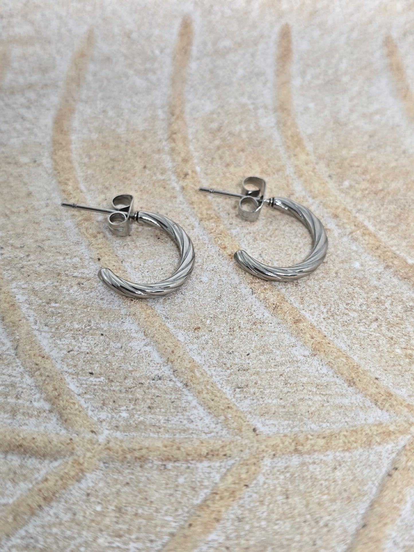 Half circle silver earrings - By Bianci