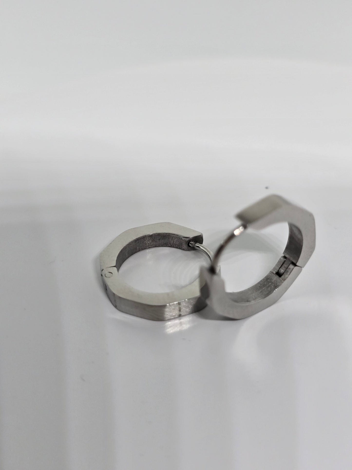 Hexagon silver earrings - By Bianci