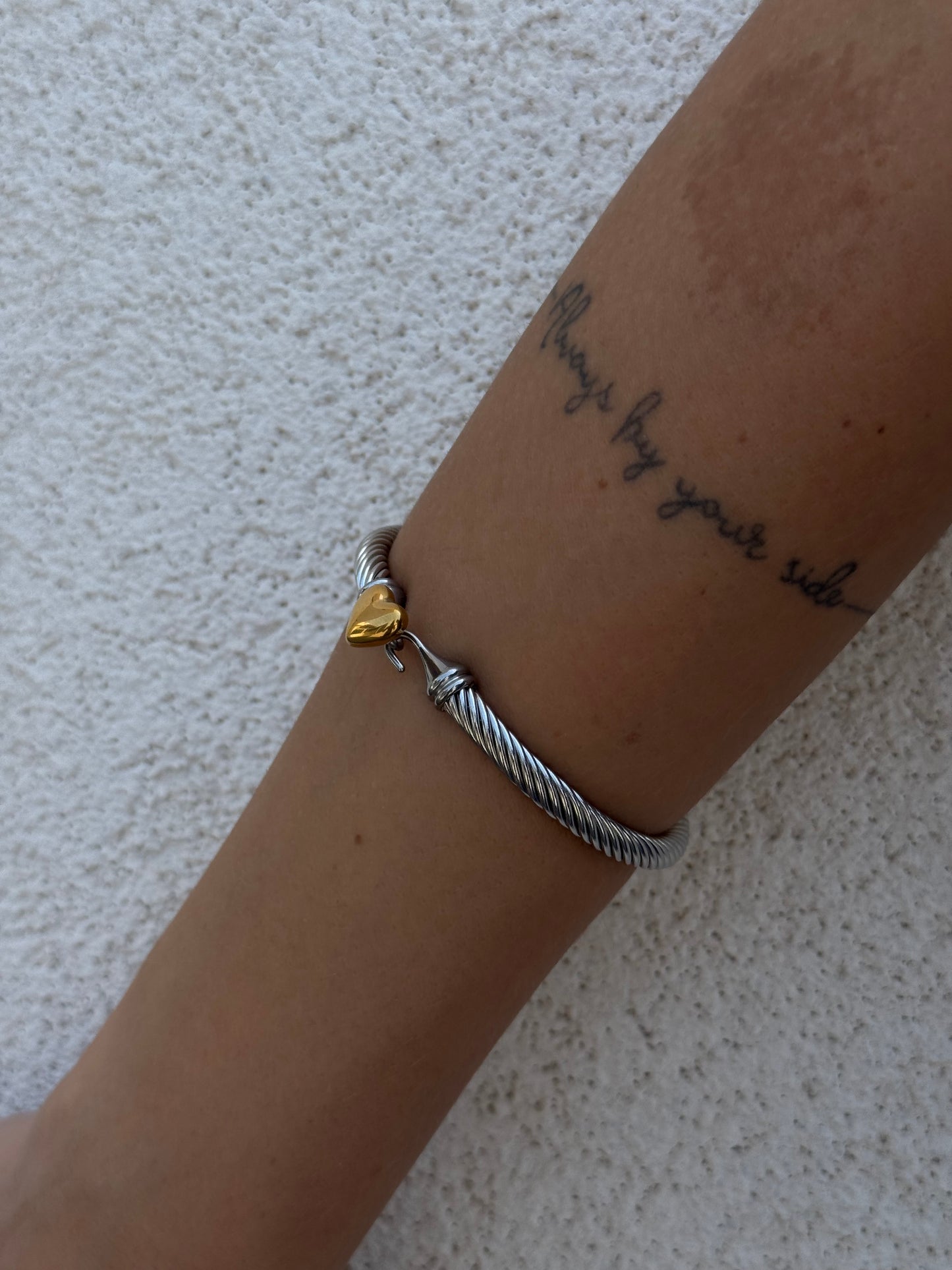 Mixed bracelet with golden heart- By Bianci