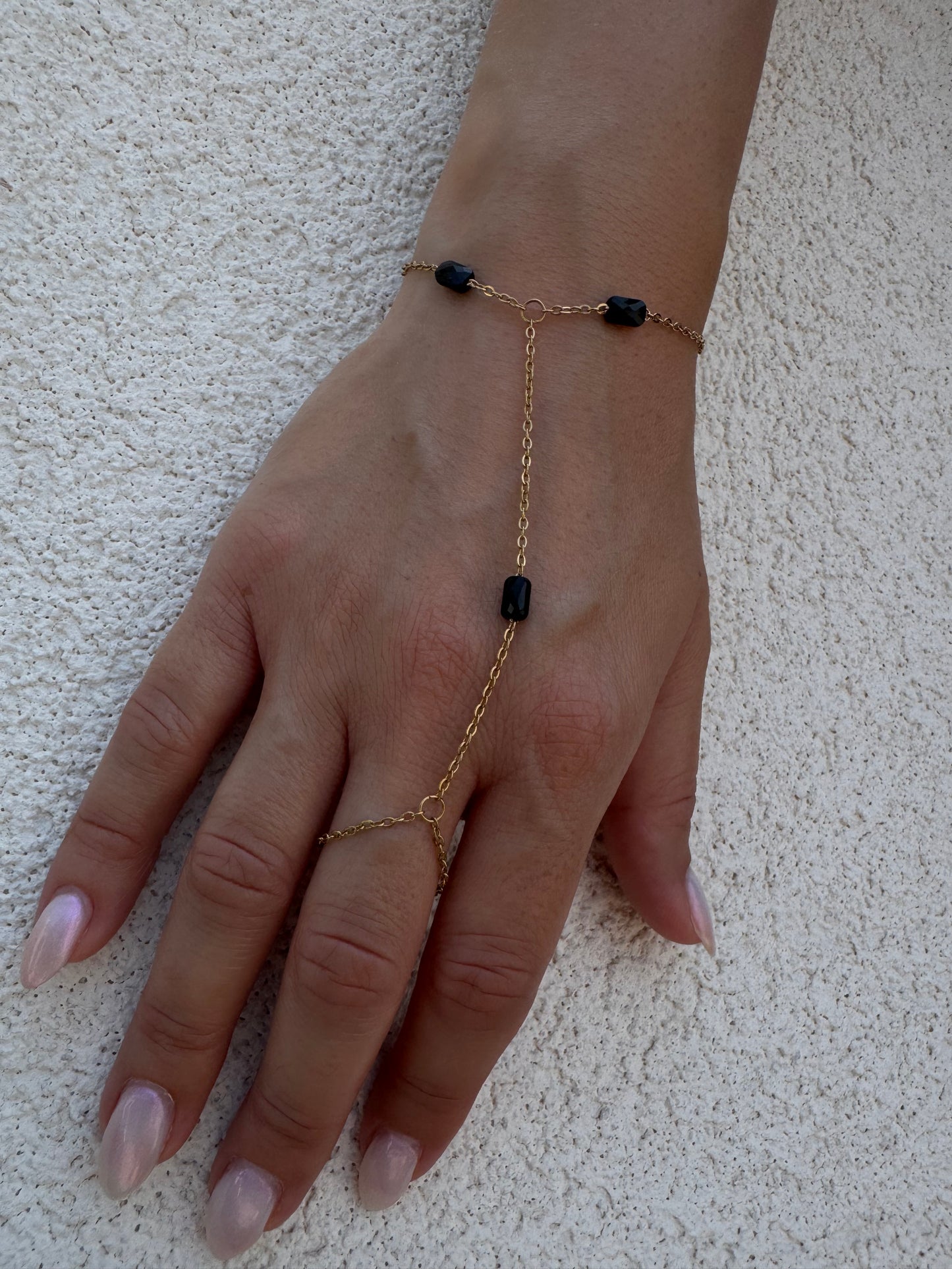 Harness bracelet in black - By Bianci