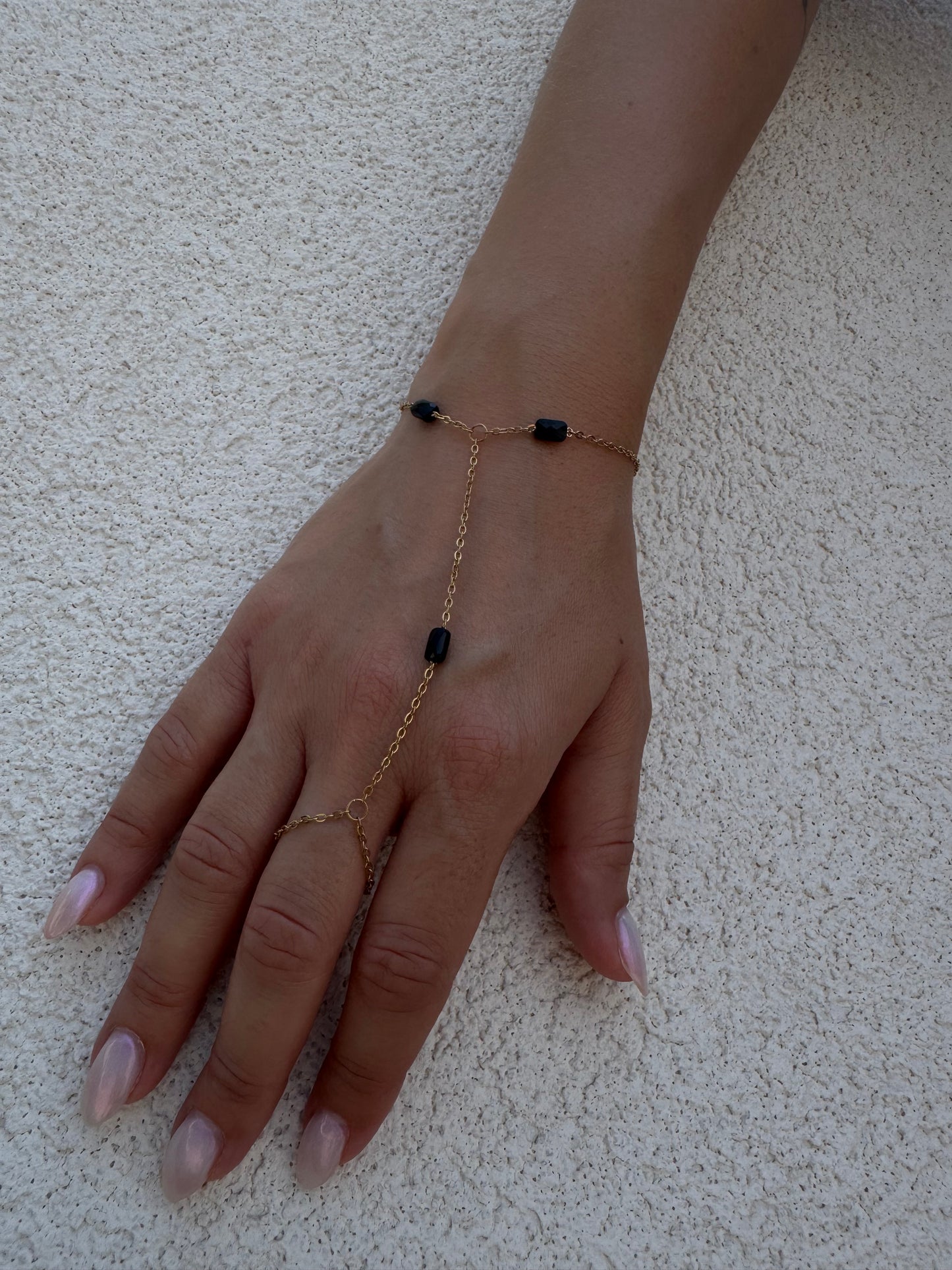 Harness bracelet in black - By Bianci