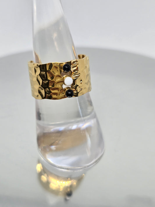 Black and white stones gold ring - By Bianci