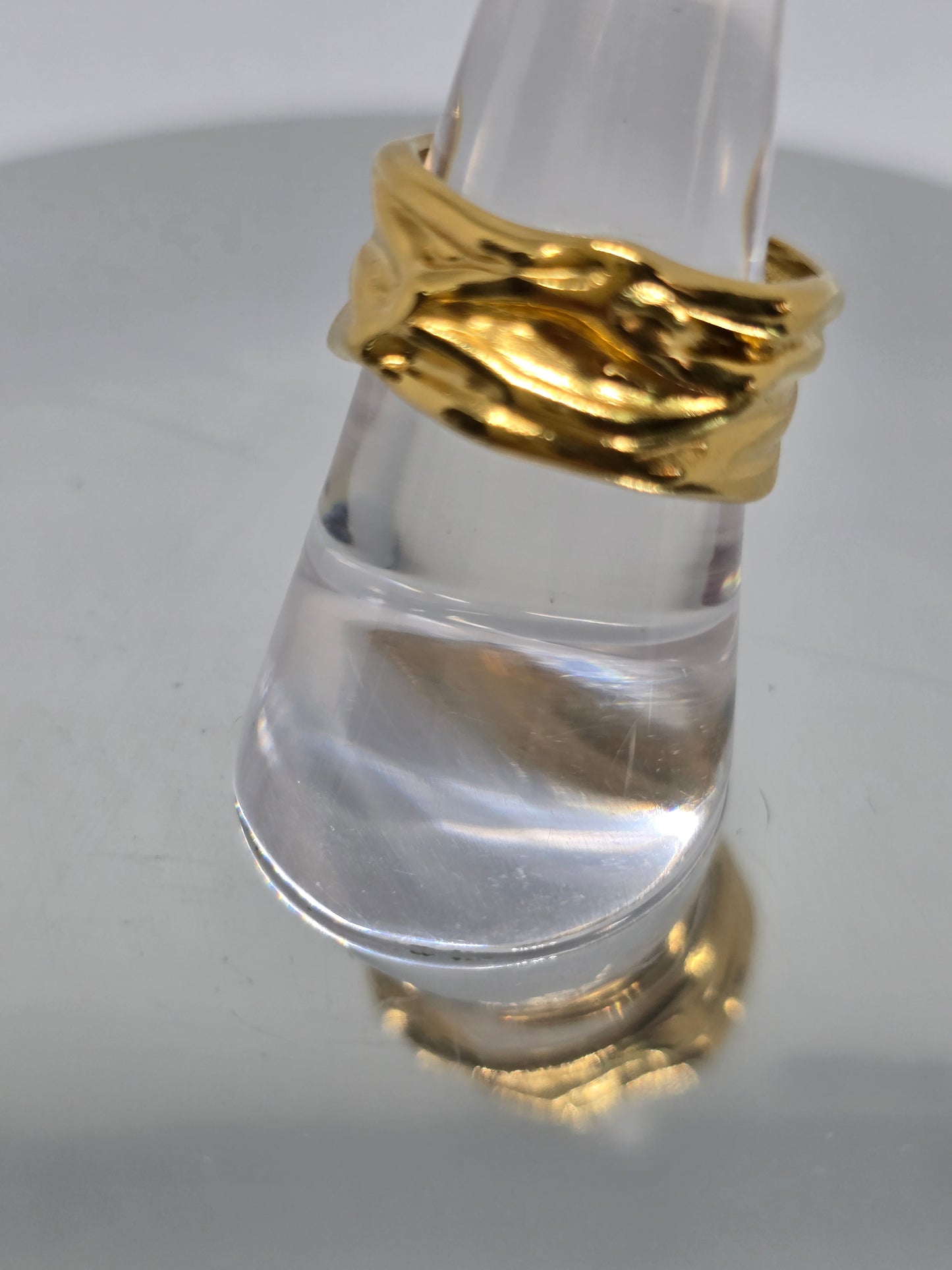 Gold waves ring - By Bianci