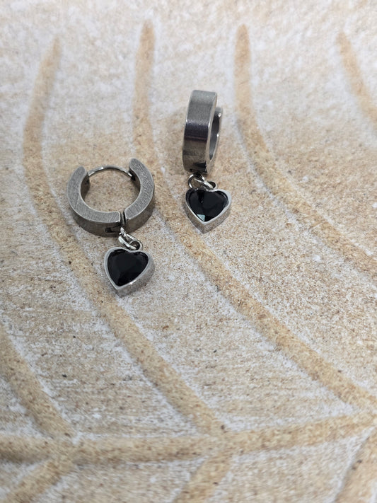 Black hearts silver earrings - By Bianci