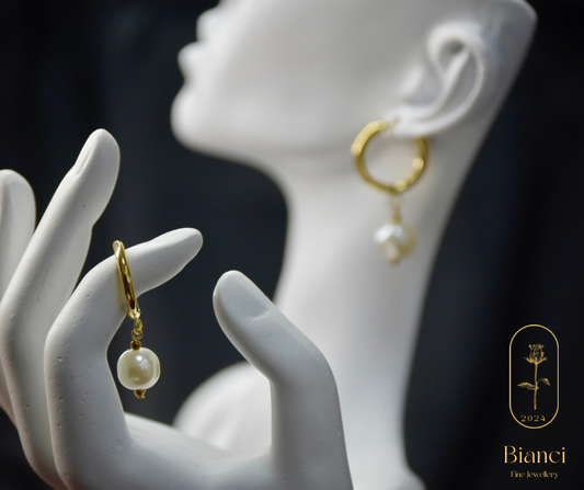 Golden pearls earrings - By Bianci