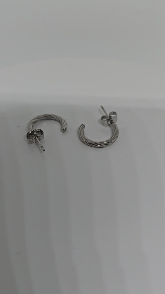 Half circle silver earrings - By Bianci