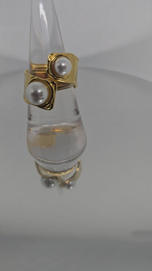 Two pearls gold ring - By Bianci